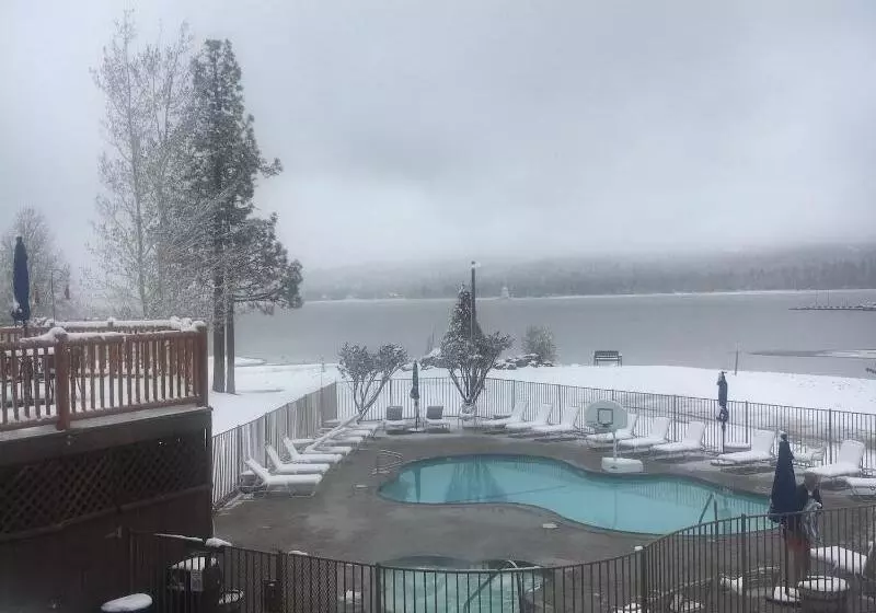 فندق Marina Riviera