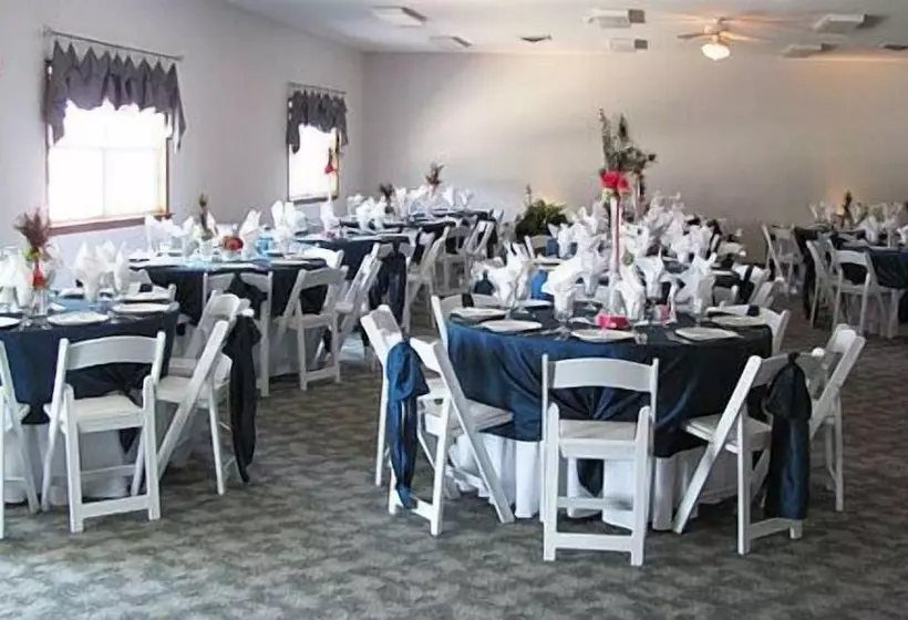 호텔 Mariner's Village Resort