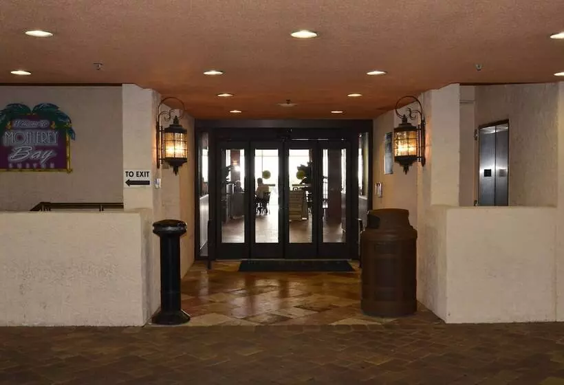 Отель Monterey Bay Suites