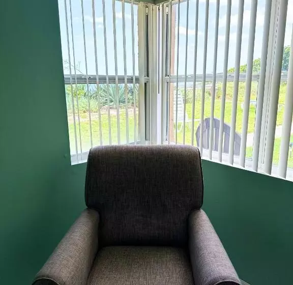 ホテル Ocean Front Paradise Resort