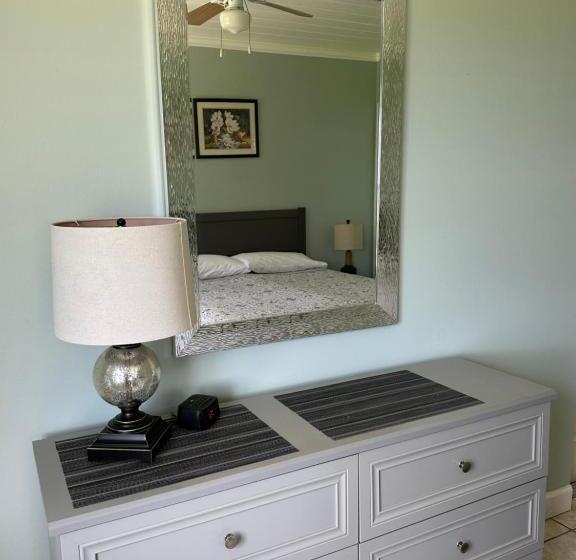 Otel Ocean Front Paradise Resort