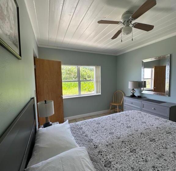 Otel Ocean Front Paradise Resort