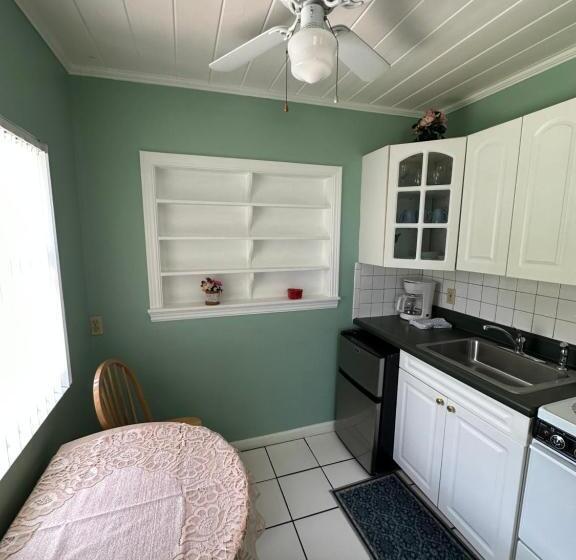 Otel Ocean Front Paradise Resort