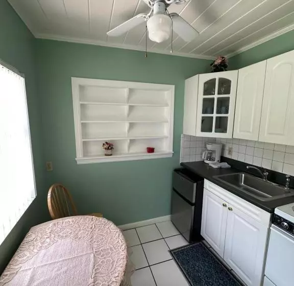 ホテル Ocean Front Paradise Resort