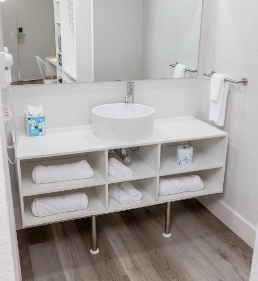 酒店 Oneway Brunswick