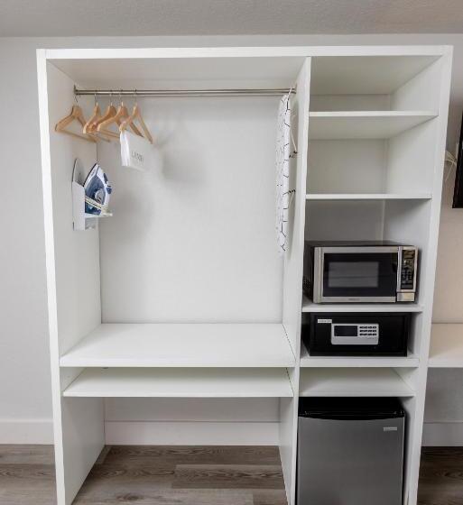 酒店 Oneway Brunswick