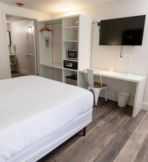 酒店 Oneway Brunswick