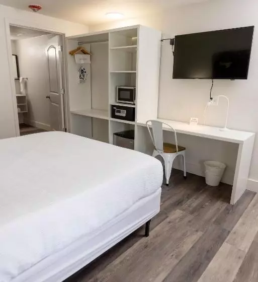 Hotel Oneway Brunswick