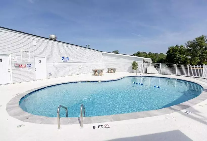 Hotel Oneway Brunswick