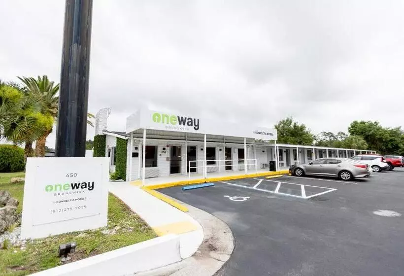 Hotel Oneway Brunswick