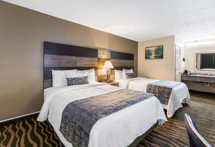 בית מלון כפרי Rodeway Inn