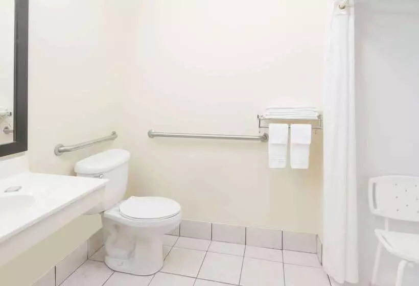 酒店 Super 8 By Wyndham Columbus West