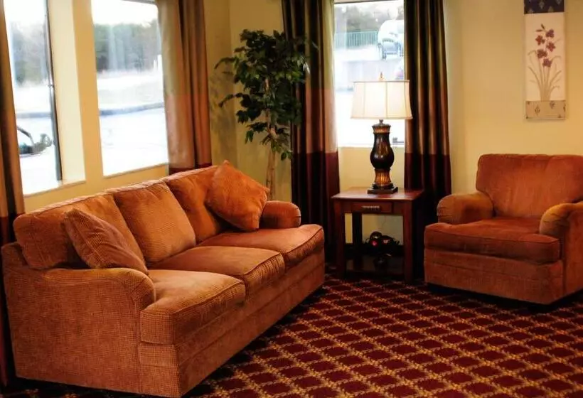 هتل Whispering Hills Inn