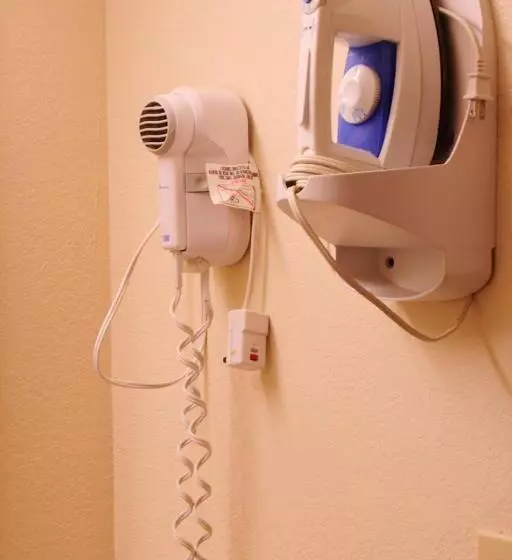 هتل Whispering Hills Inn