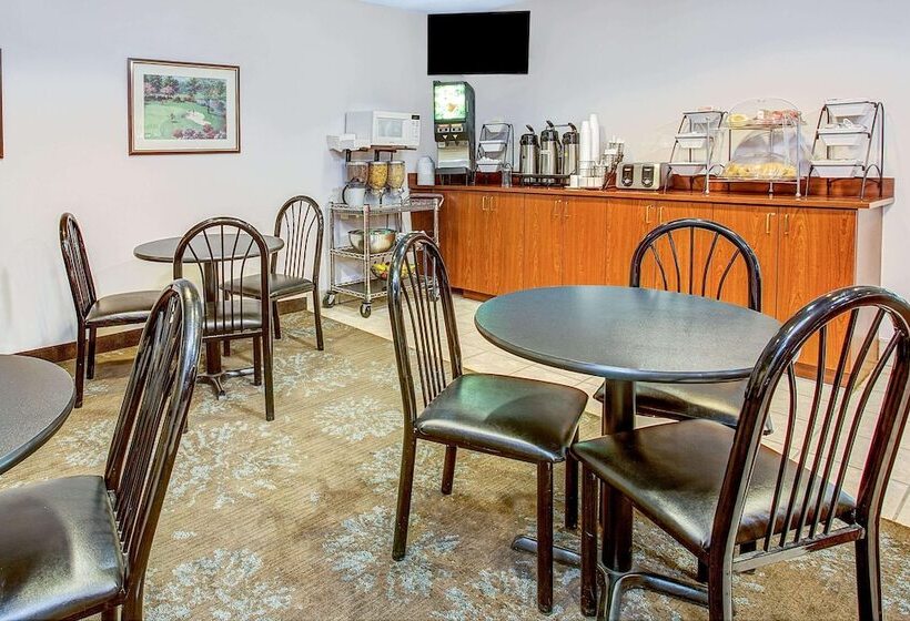 Microtel Inn & Suites By Wyndham Mason