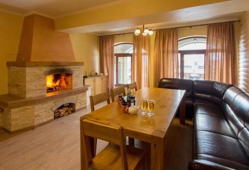 Hotelli Knyazhyj Dvir