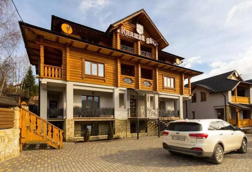 Hotelli Knyazhyj Dvir