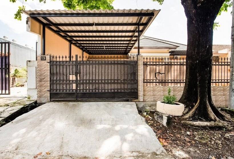 Hotel Oyo 3398 Griya Rm 19 Syariah