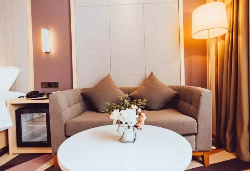 Lavande Hotel Suzhou High Speed Rail North Station