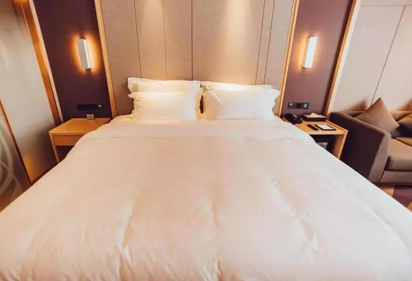 Lavande Hotel Suzhou High Speed Rail North Station