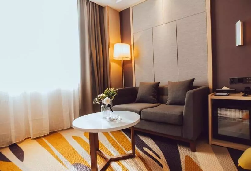 Lavande Hotel Suzhou High Speed Rail North Station