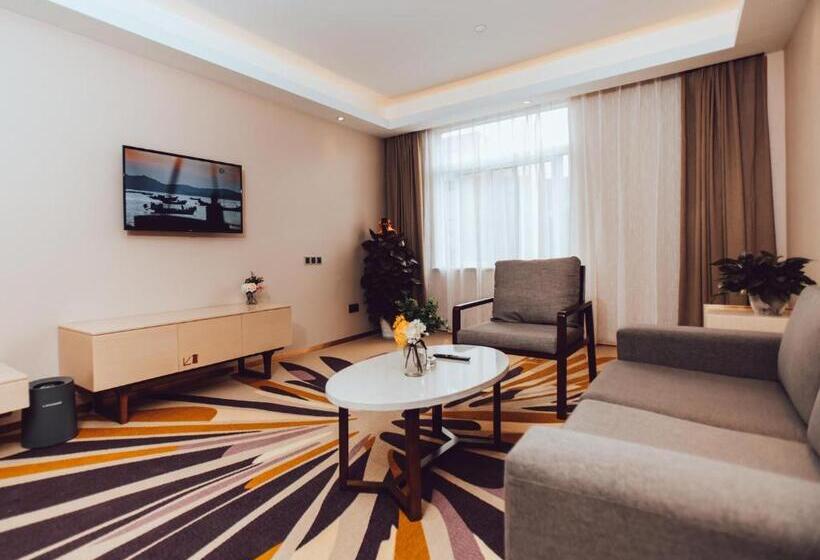 Lavande Hotel Suzhou High Speed Rail North Station