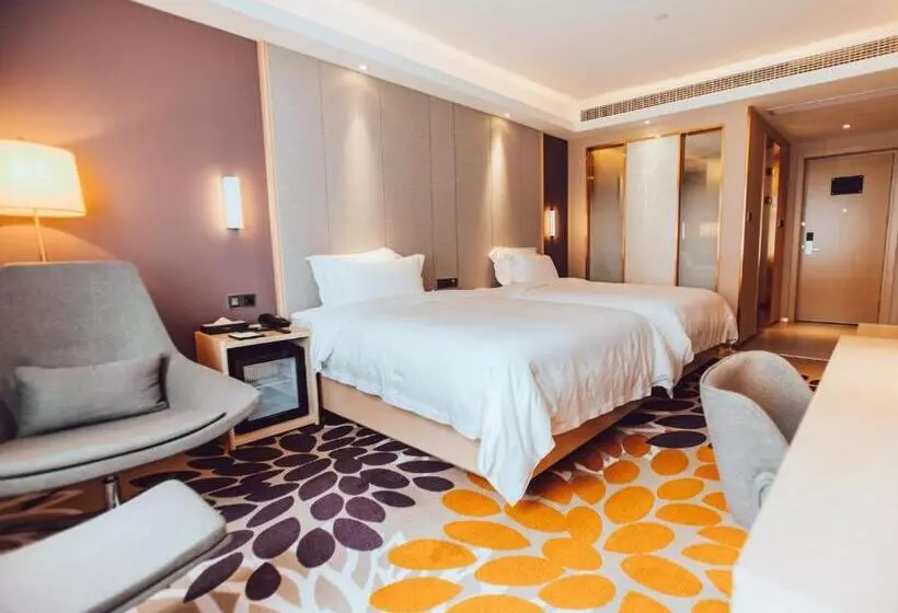 Lavande Hotel Suzhou High Speed Rail North Station