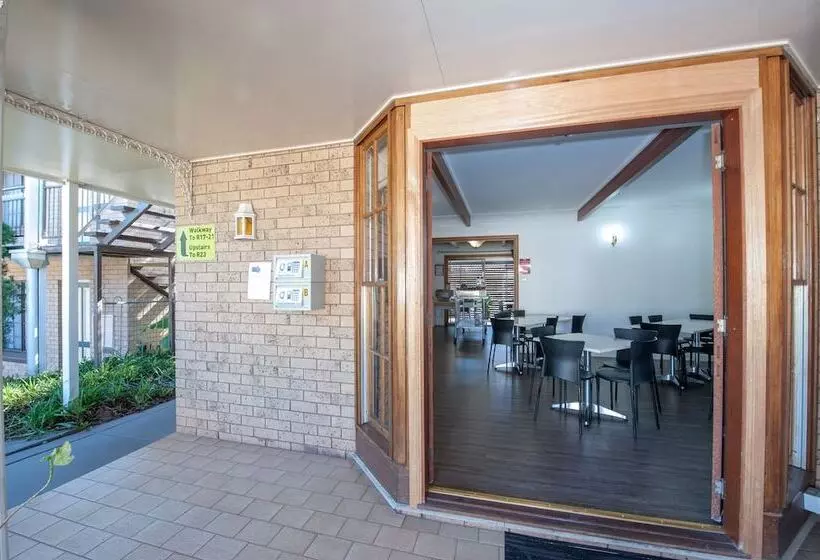 モーテル Jacaranda Place Motor Inn