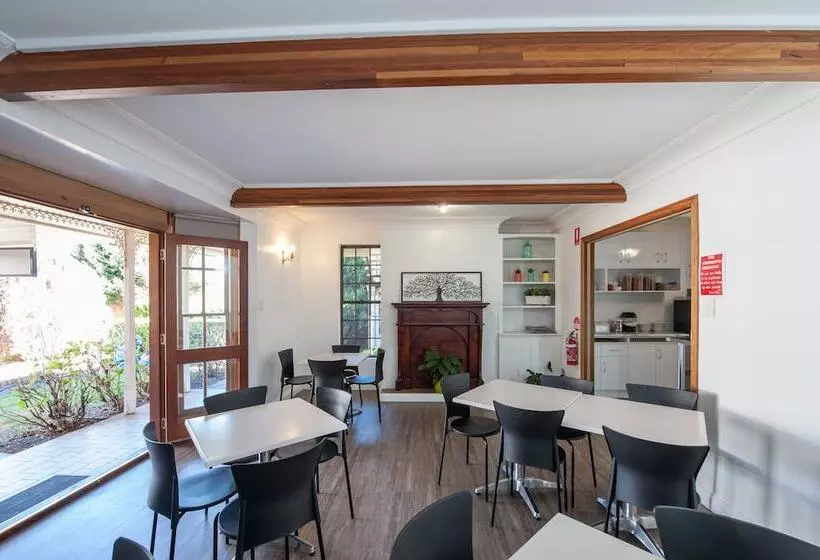モーテル Jacaranda Place Motor Inn
