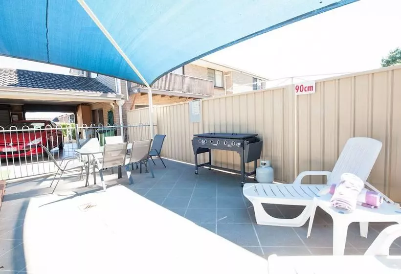 モーテル Jacaranda Place Motor Inn