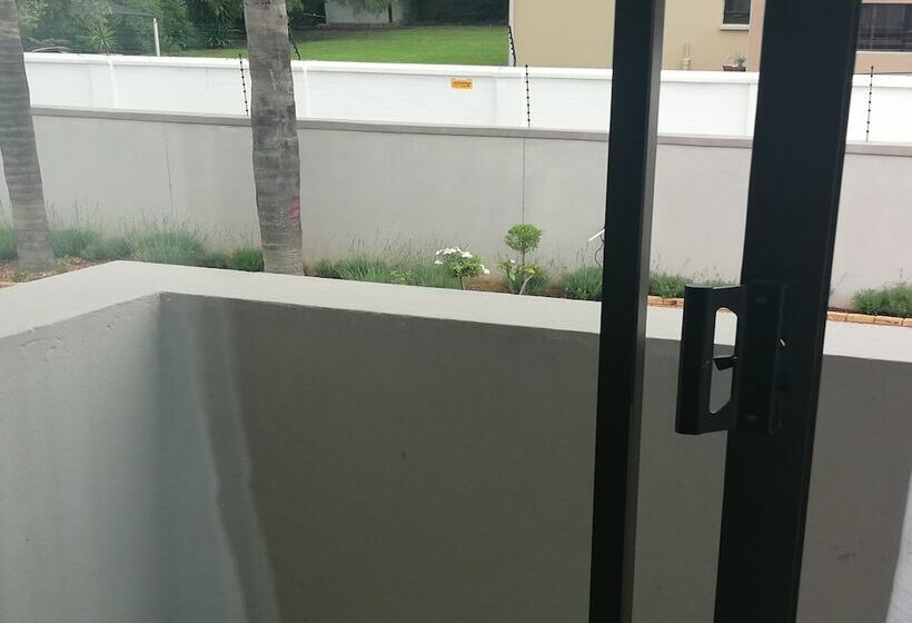 پانسیون Atlantic Pearl Guest House Rivonia