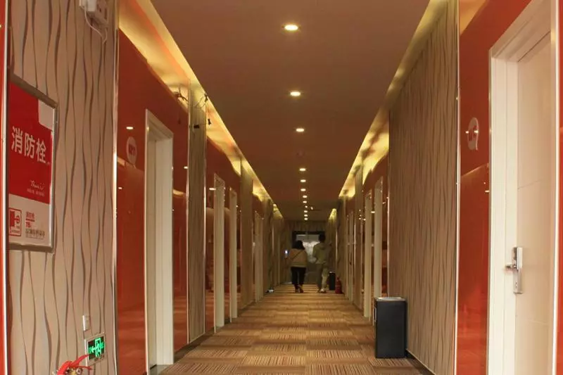 Hotelli Thank Inn Plus  Dezhou Economic Development Zone East University Road