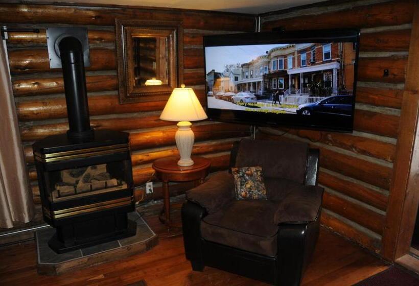 Yellowstone Motel   Adults Only   All Rooms Have Kitchens