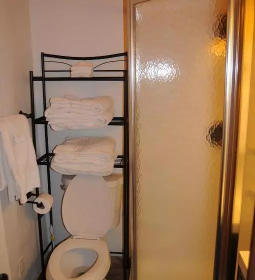 Yellowstone Motel   Adults Only   All Rooms Have Kitchens