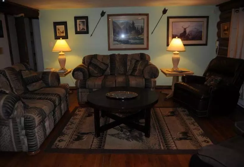 Yellowstone Motel   Adults Only   All Rooms Have Kitchens