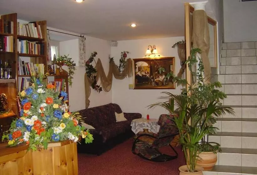 Aamiaismajoitus (B&B) Pension Villa Claudia Augusta