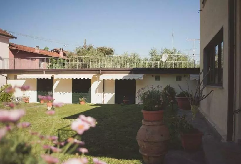 Aamiaismajoitus (B&B) Pian Di Luna