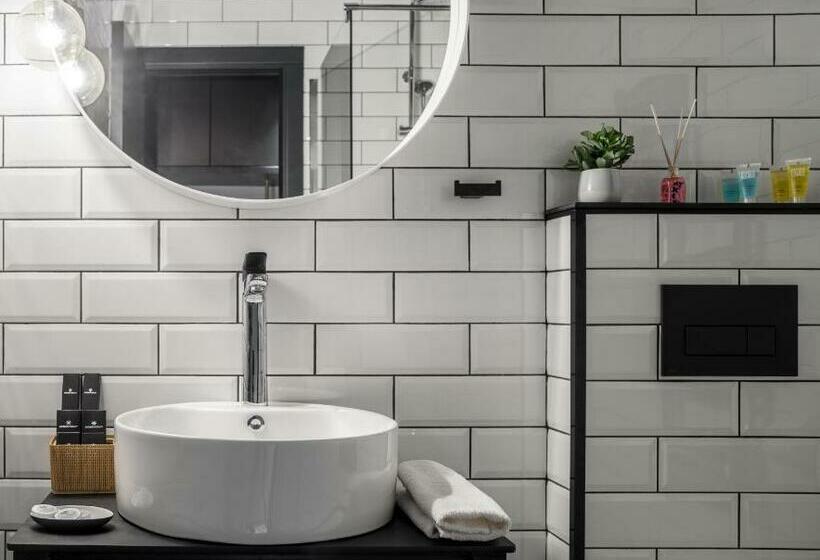 هتل 7 Rooms Suites