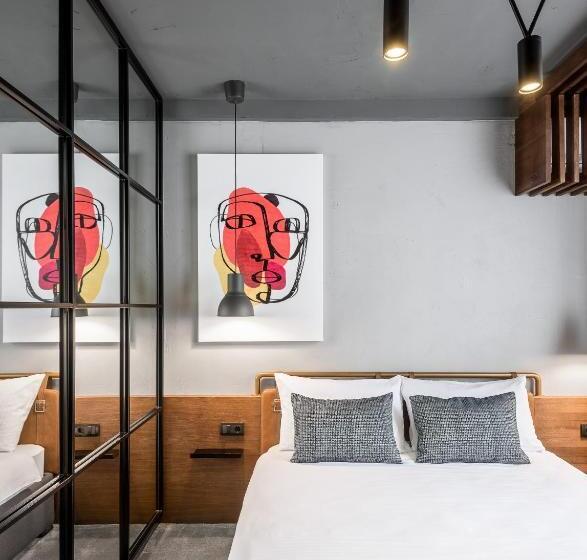 هتل 7 Rooms Suites