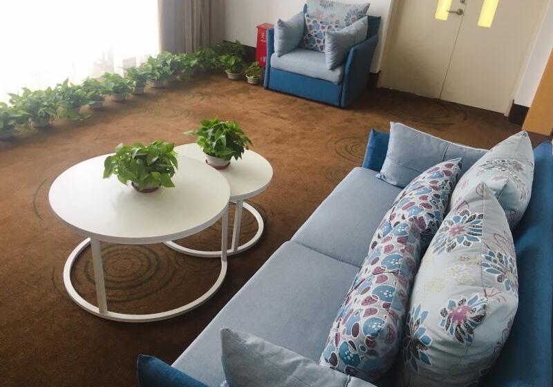 Hotel Greentree Inn Shanghai Jinshan District Wanda Plaza Longhao Road Express