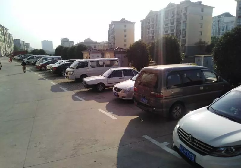 هتل Greentree Inn Shanghai Jinshan District Wanda Plaza Longhao Road Express