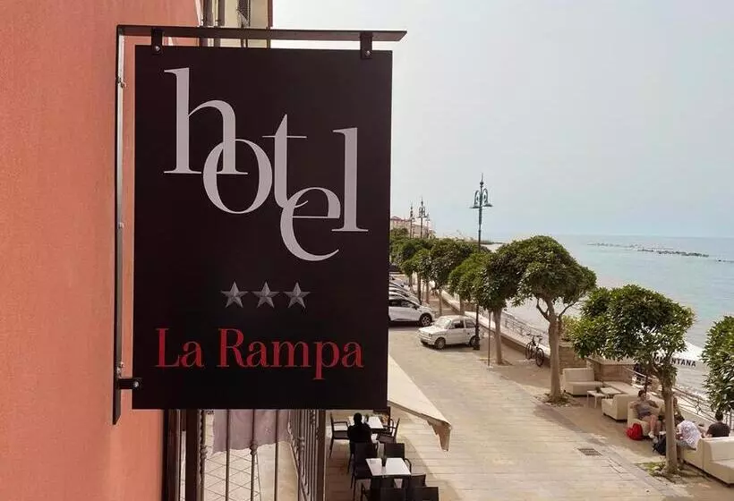 ホテル La Rampa