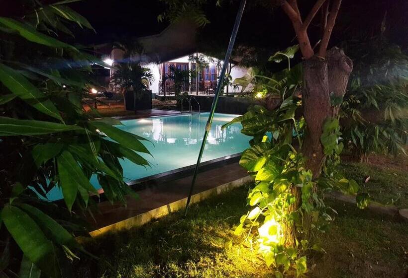 בית מלון כפרי Pahalage Boutique Villas