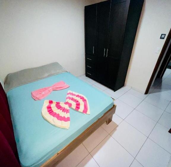 بنسيون Around Juan Santa María