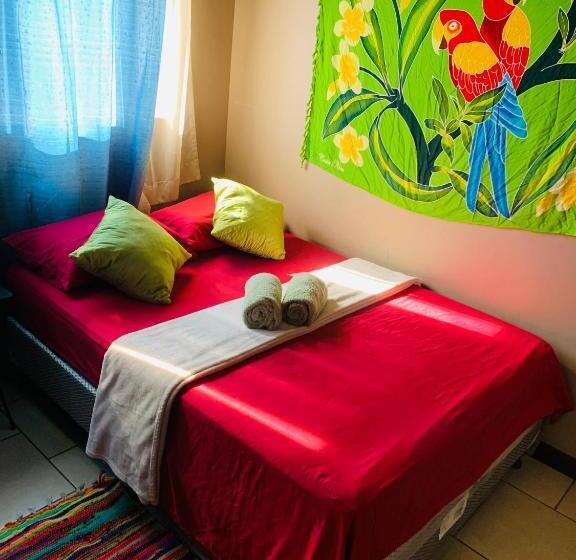 بنسيون Around Juan Santa María