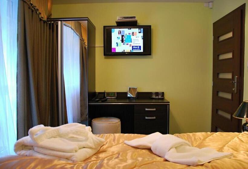 膳宿费 Penzión Kolibrík