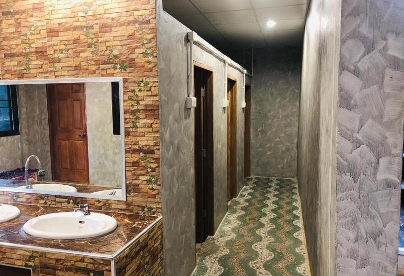 The Best Hostel Koh Payam