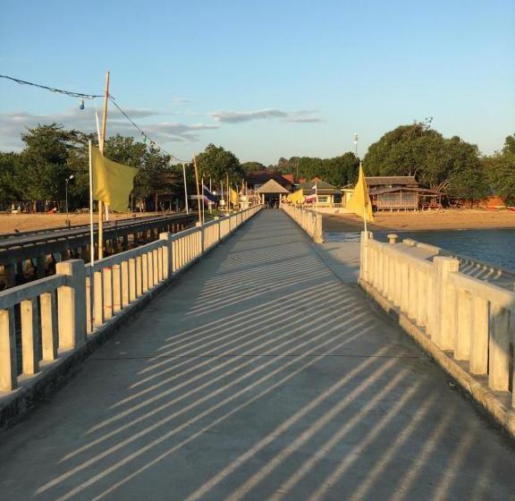 The Best Hostel Koh Payam