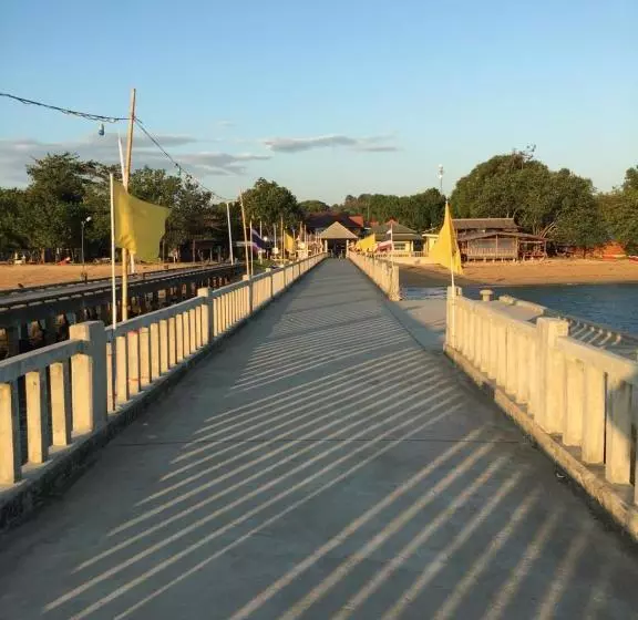 The Best Hostel Koh Payam