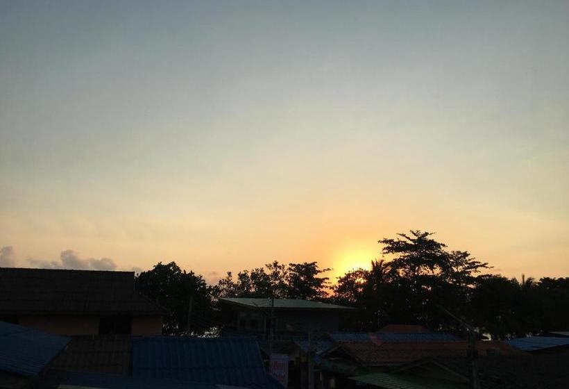 The Best Hostel Koh Payam